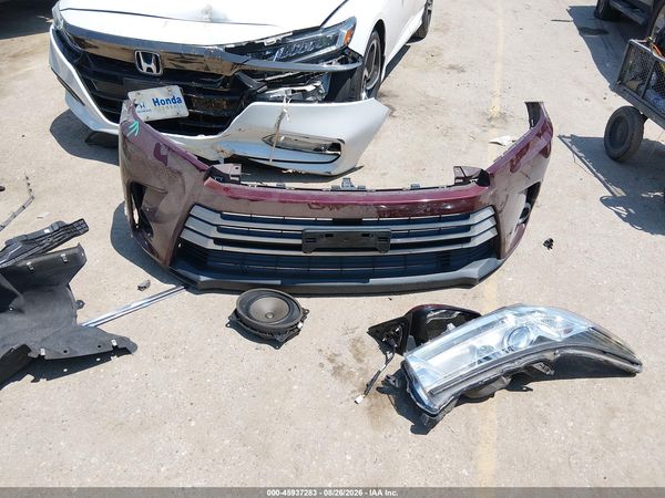2017 TOYOTA HIGHLANDER LE — I13