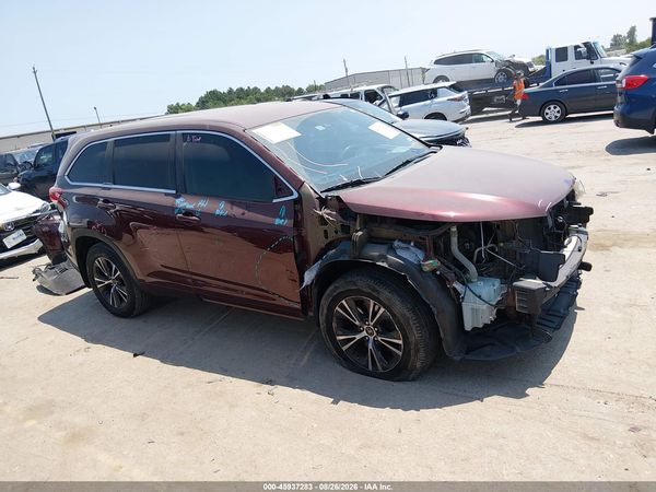 2017 TOYOTA HIGHLANDER LE — I116