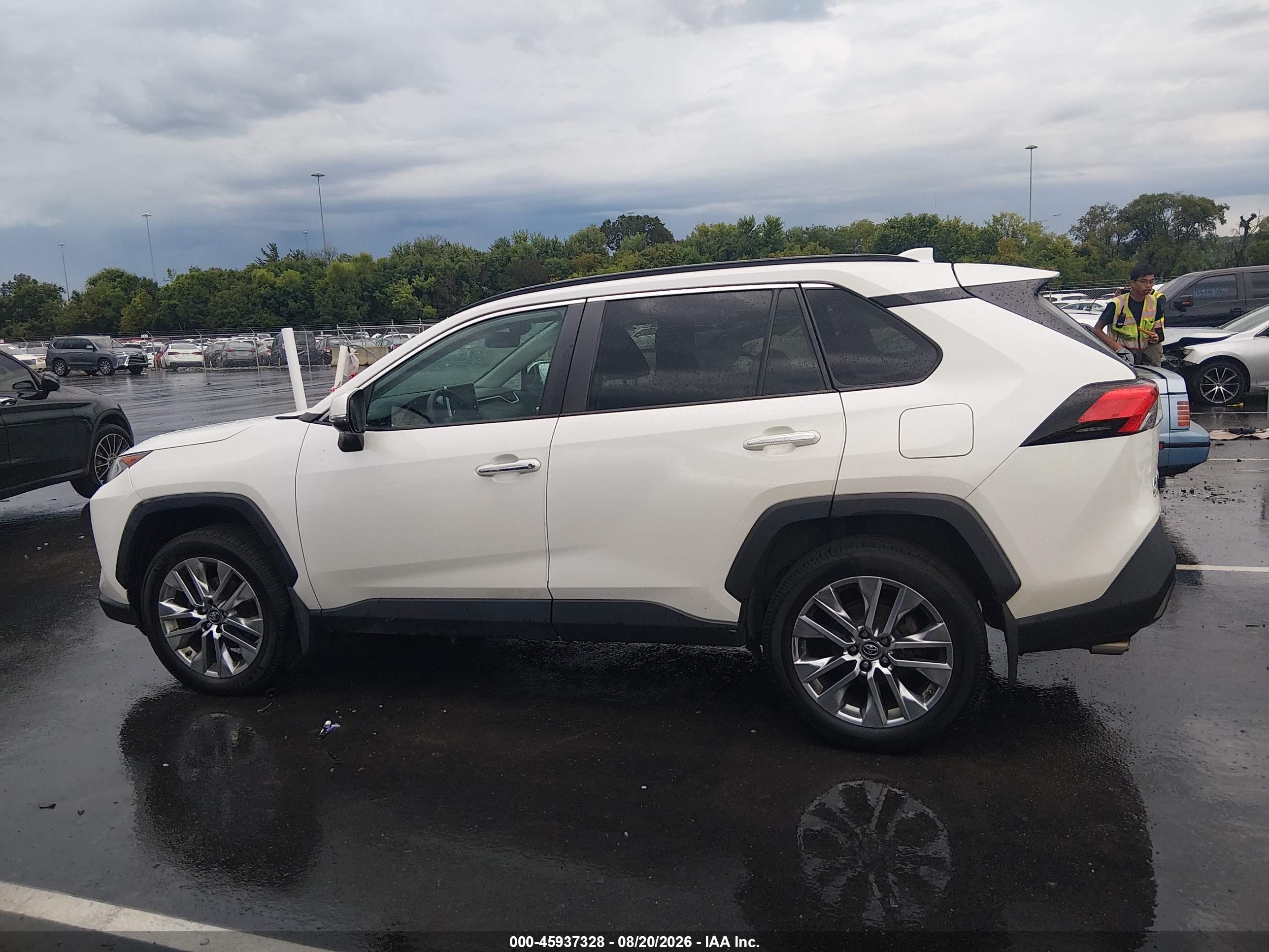 2019 TOYOTA RAV4 LIMITED