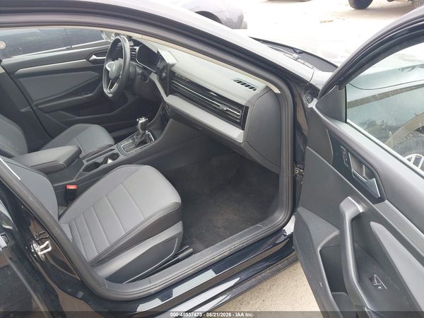 2025 VOLKSWAGEN JETTA 1.5T SE — I5