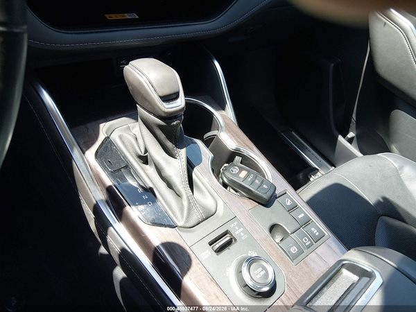 2024 TOYOTA HIGHLANDER PLATINUM — I11