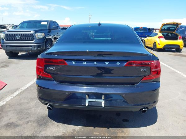 2017 VOLVO S90 T5 MOMENTUM