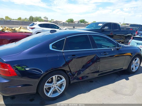 2017 VOLVO S90 T5 MOMENTUM