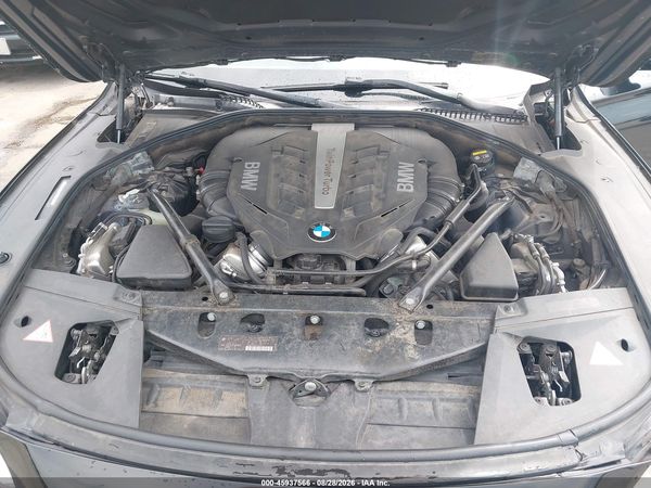 2015 BMW 750LI — I10