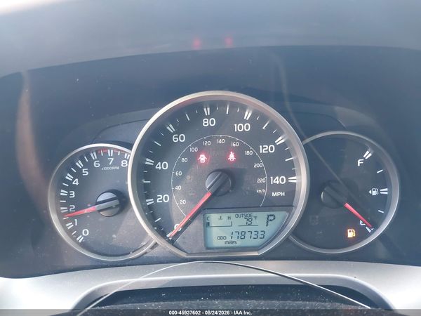 2016 TOYOTA RAV4 LE — I7