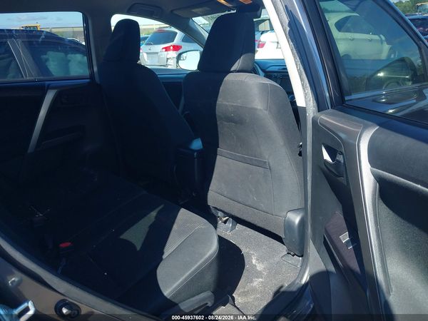 2016 TOYOTA RAV4 LE — I8