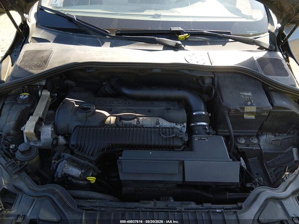 2016 VOLVO S60 CROSS COUNTRY T5 PLATINUM