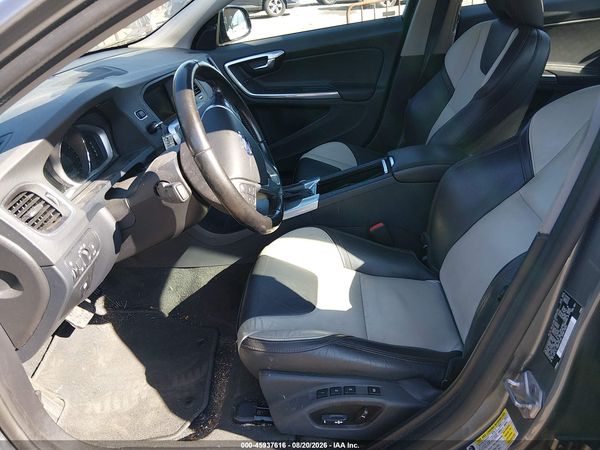 2016 VOLVO S60 CROSS COUNTRY T5 PLATINUM
