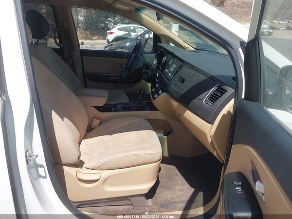 2016 KIA SEDONA LX