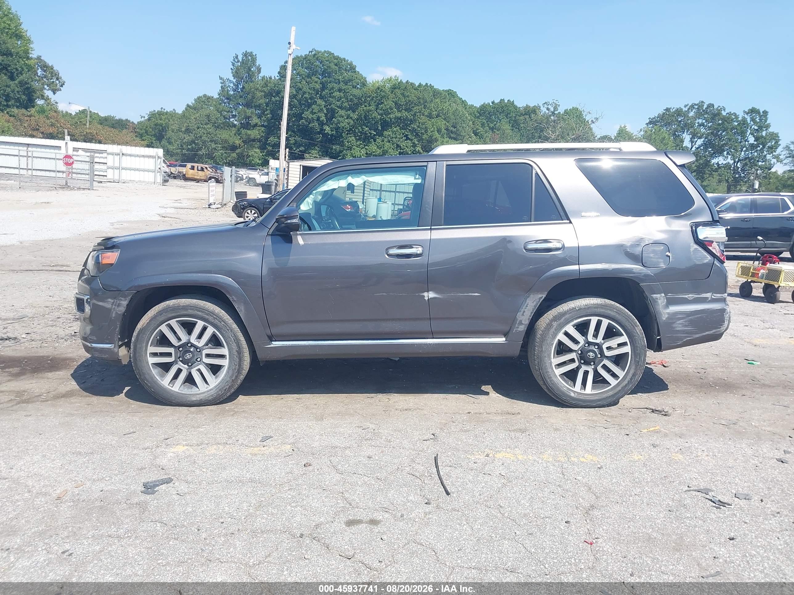 2017 TOYOTA 4RUNNER LIMITED