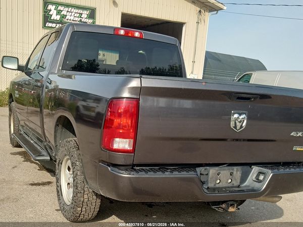 2016 RAM 1500 ST