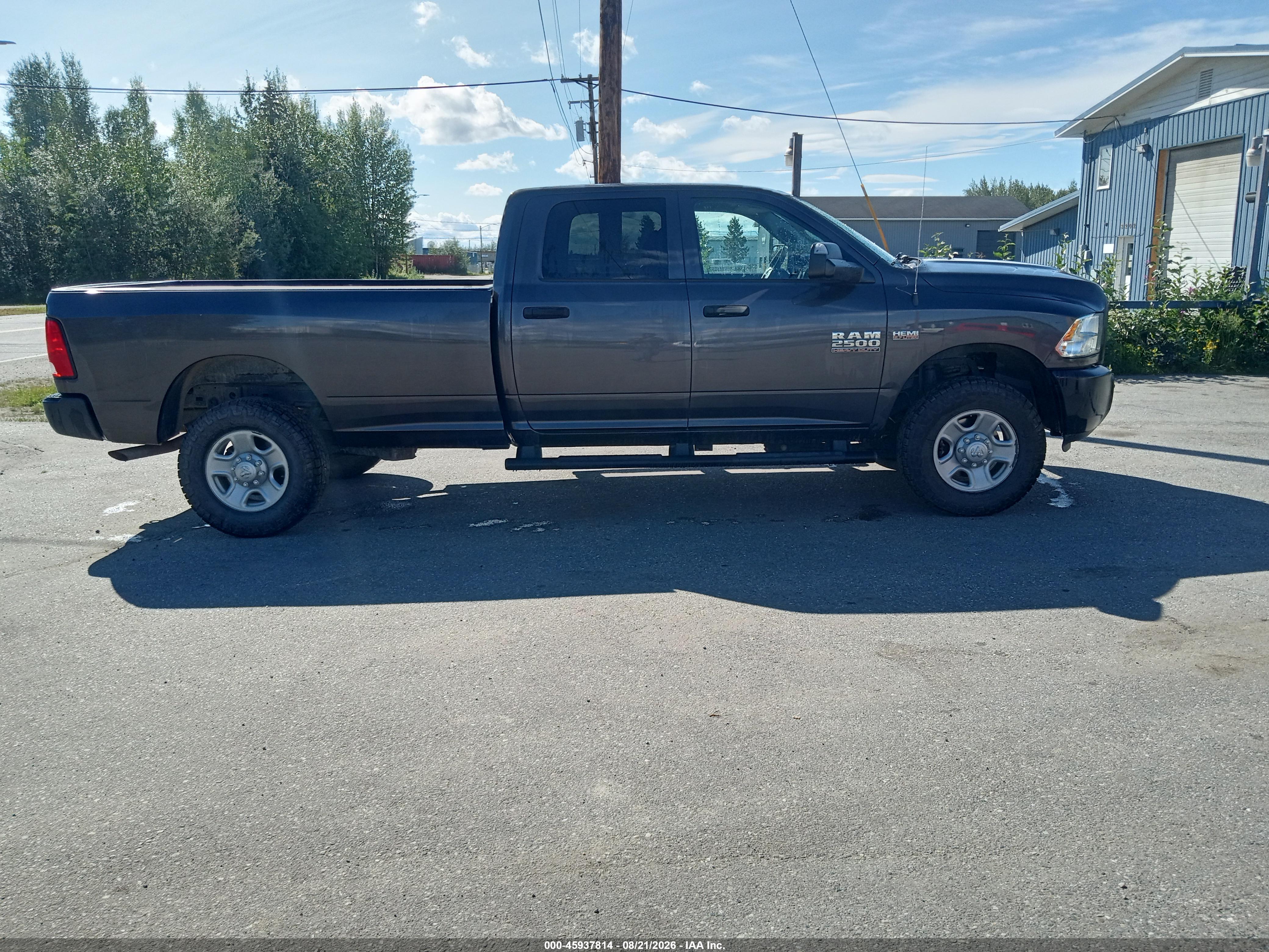 2018 RAM 2500 TRADESMAN  4X4 8' BOX