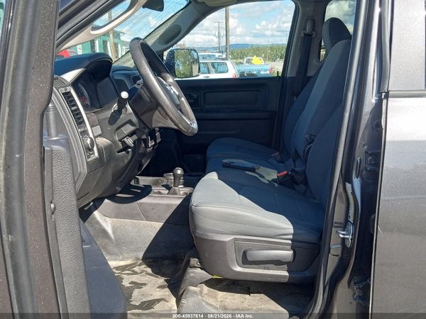 2018 RAM 2500 TRADESMAN  4X4 8' BOX