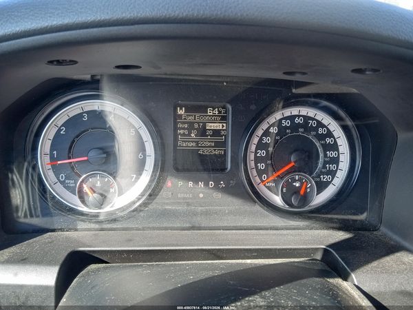 2018 RAM 2500 TRADESMAN  4X4 8' BOX