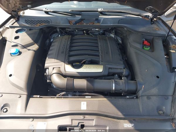 2016 PORSCHE CAYENNE