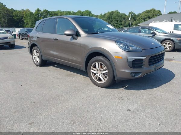 2016 PORSCHE CAYENNE