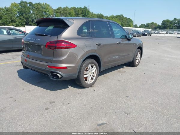 2016 PORSCHE CAYENNE