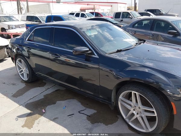 2017 CHRYSLER 300 LIMITED — I116