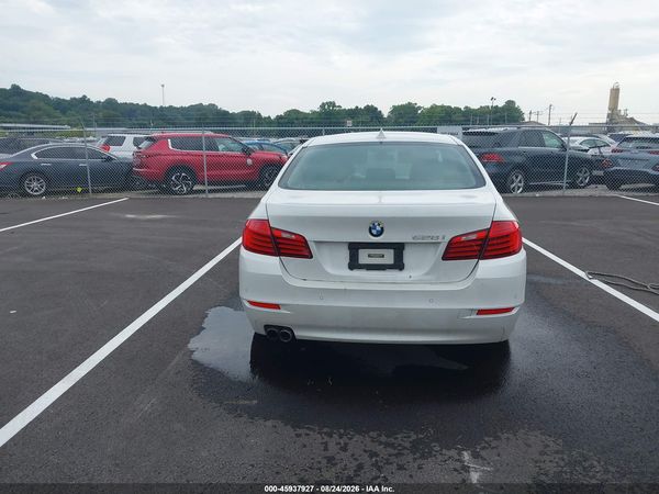 2015 BMW 528I — I119