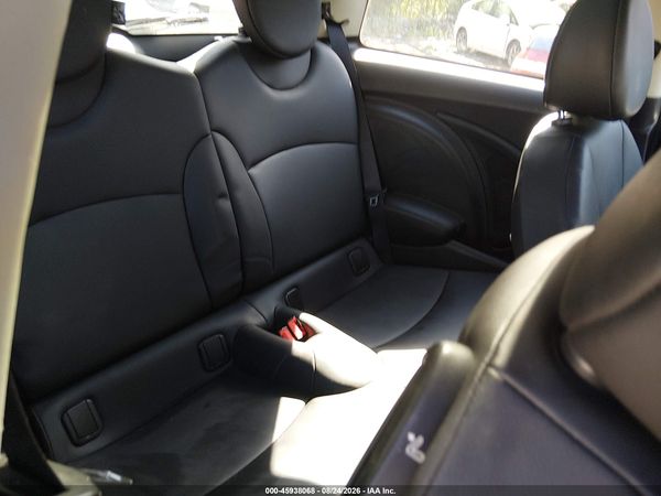 2012 MINI COOPER — I8