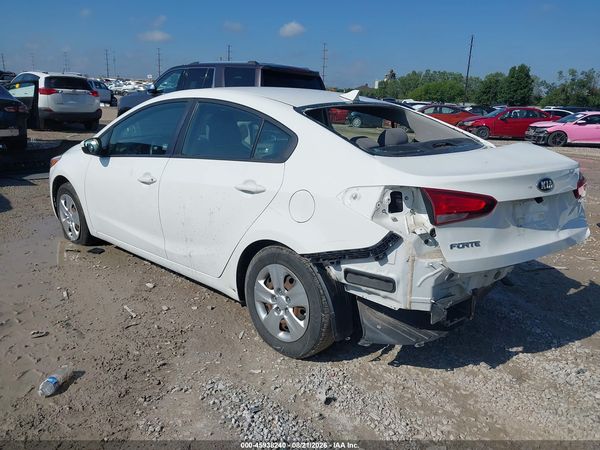 2017 KIA FORTE LX