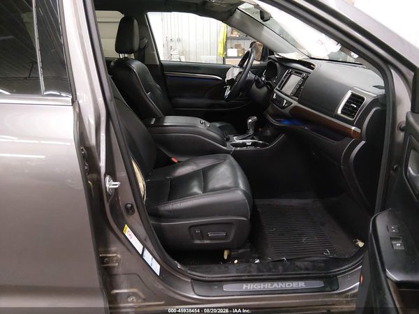 2016 TOYOTA HIGHLANDER LIMITED V6