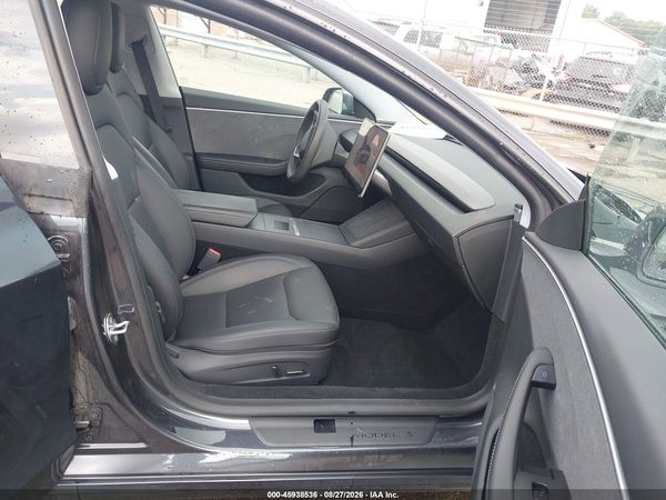2025 TESLA MODEL 3 — I5