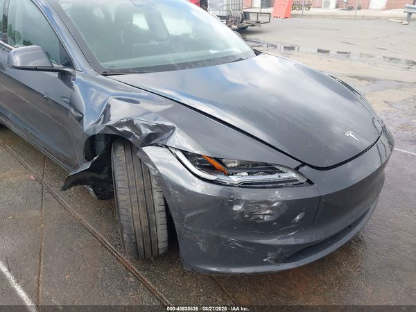 2025 TESLA MODEL 3 — I6