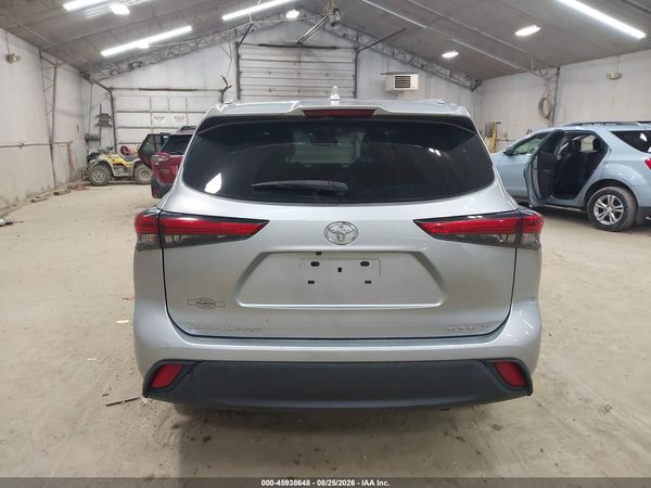 2022 TOYOTA HIGHLANDER XLE