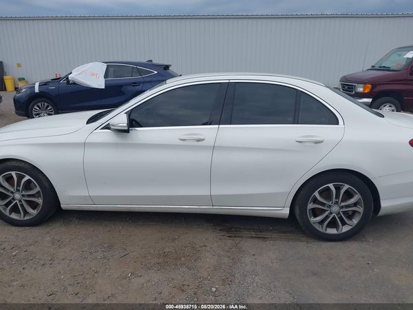 2015 MERCEDES-BENZ C 300 LUXURY/SPORT