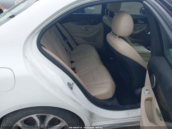2015 MERCEDES-BENZ C 300 LUXURY/SPORT