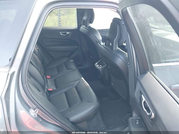 2018 VOLVO XC60 T5 INSCRIPTION — I8
