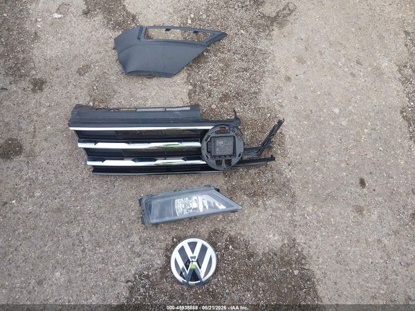 2018 VOLKSWAGEN TIGUAN 2.0T SE/2.0T SEL — I13