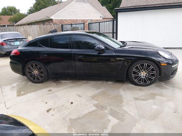 2016 PORSCHE PANAMERA 4