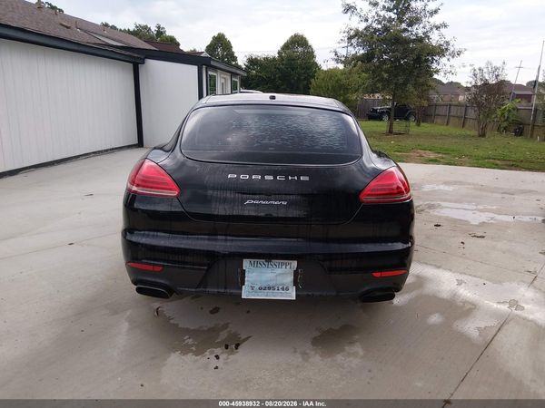 2016 PORSCHE PANAMERA 4