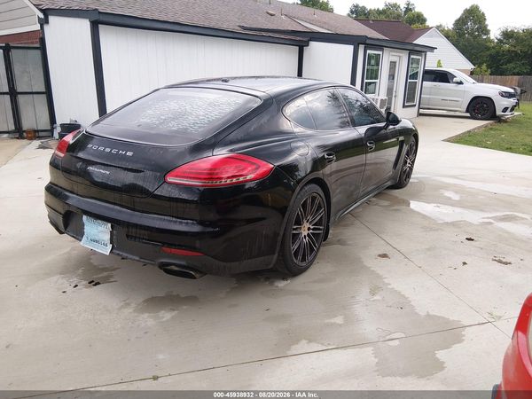 2016 PORSCHE PANAMERA 4
