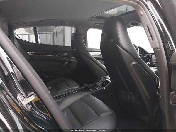 2016 PORSCHE PANAMERA 4