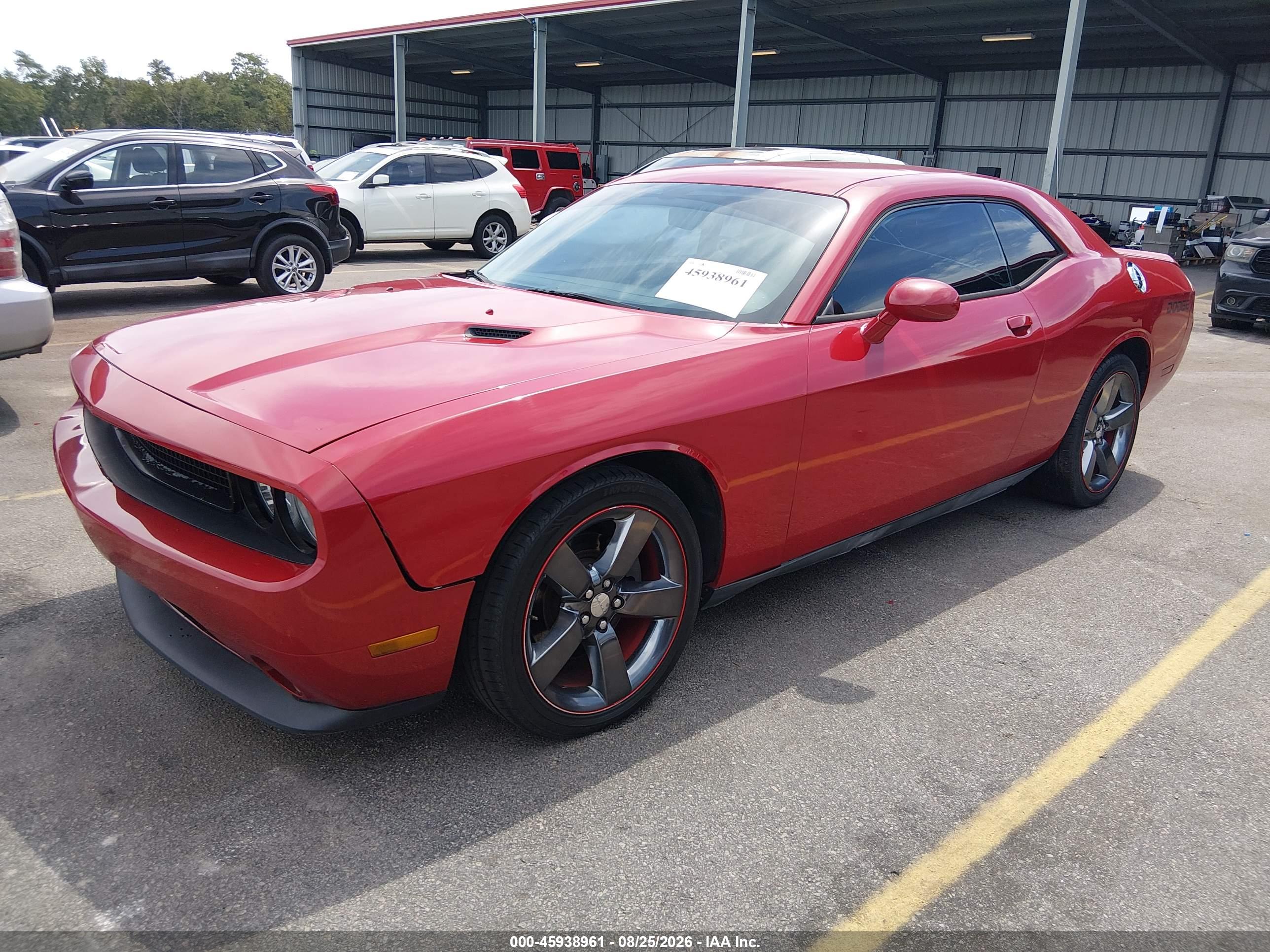 2013 DODGE CHALLENGER SXT — I2