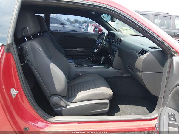 2013 DODGE CHALLENGER SXT — I5