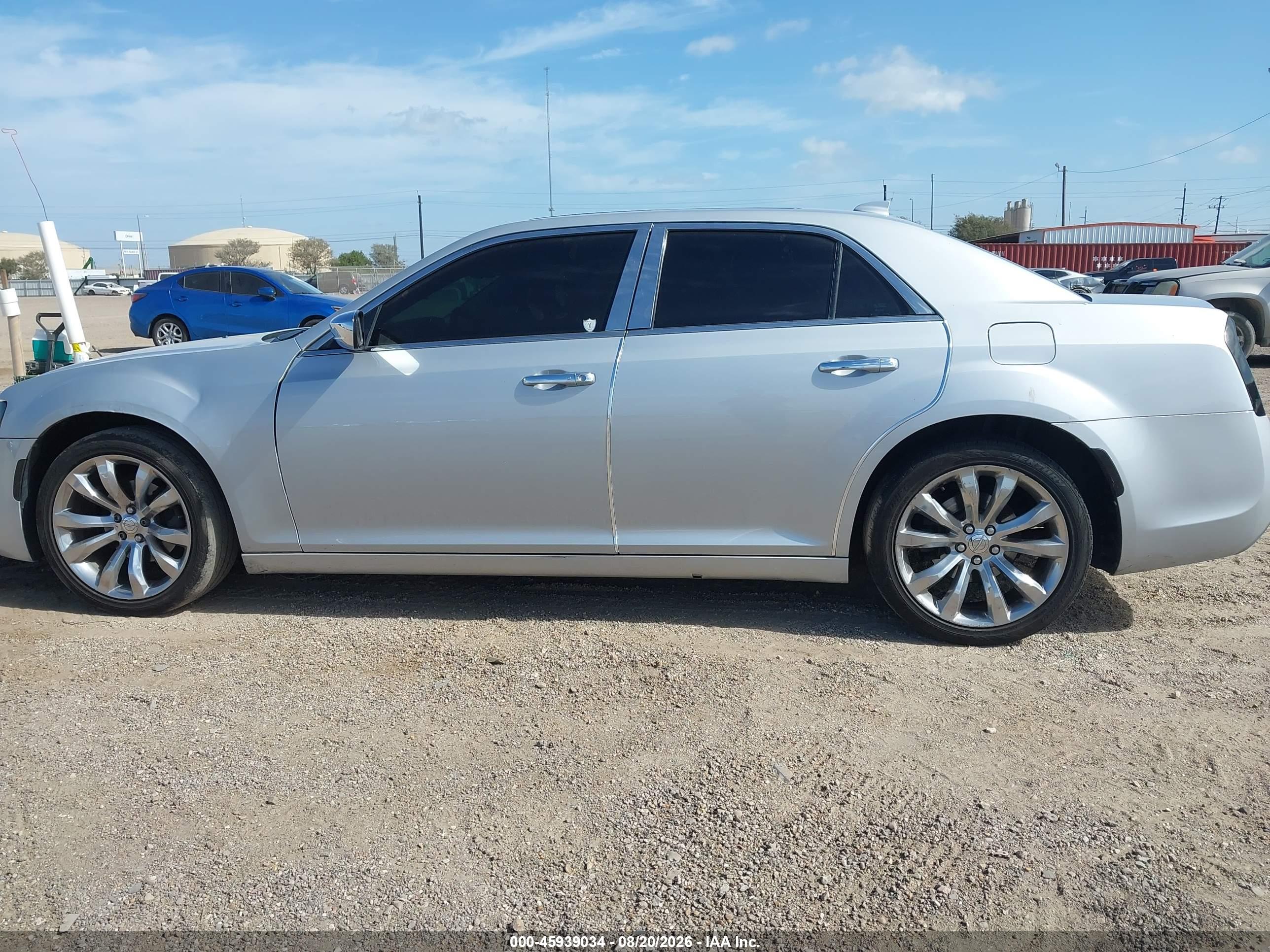 2020 CHRYSLER 300 LIMITED