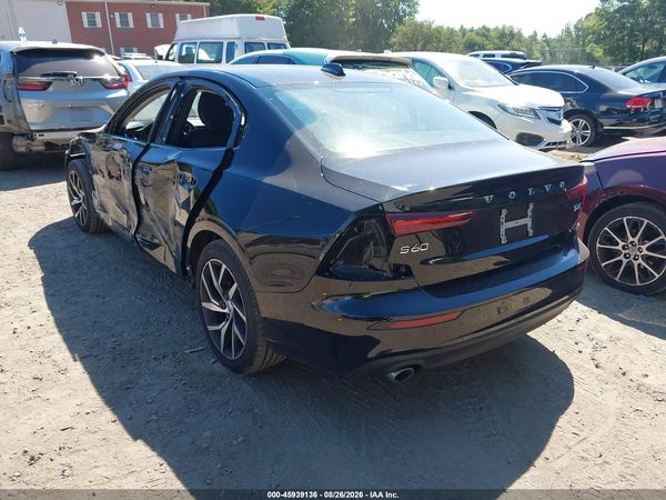 2020 VOLVO S60 T6 MOMENTUM — I3