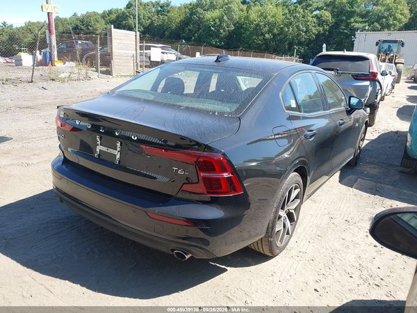 2020 VOLVO S60 T6 MOMENTUM — I4