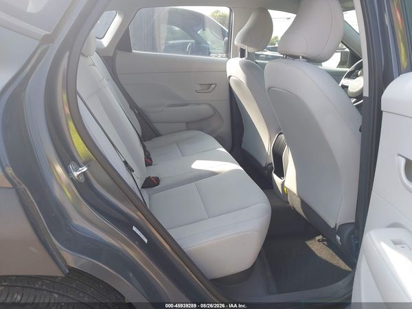 2024 HYUNDAI KONA SE — I8