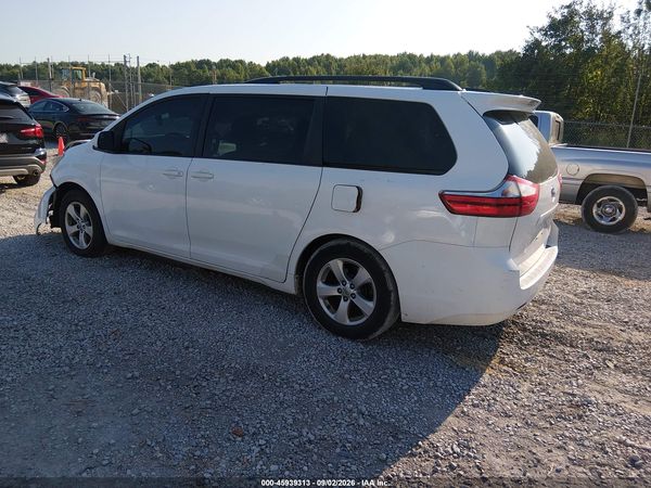 2015 TOYOTA SIENNA LE 8 PASSENGER — I3