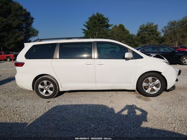 2015 TOYOTA SIENNA LE 8 PASSENGER — I116