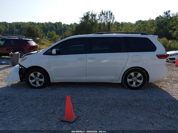 2015 TOYOTA SIENNA LE 8 PASSENGER — I117