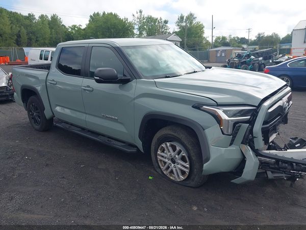2026 TOYOTA TUNDRA SR5 CREWMAX 5.5' BED