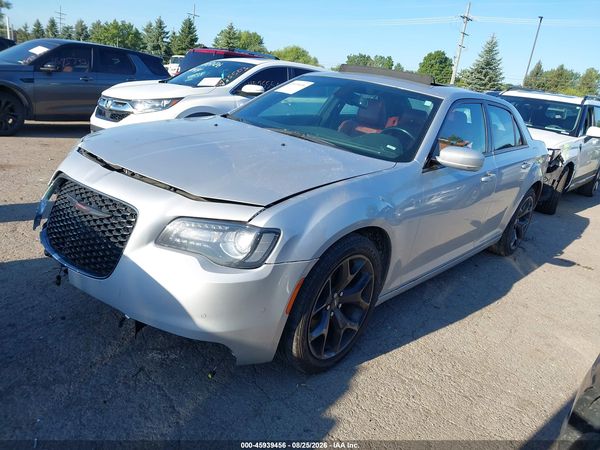 2020 CHRYSLER 300 — I2