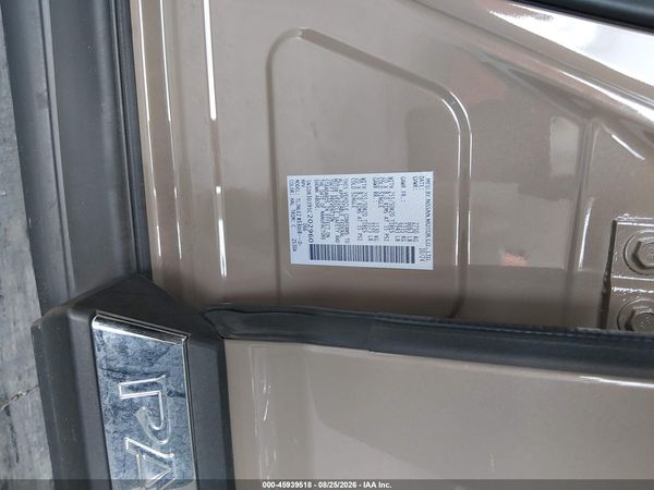 2025 NISSAN PATHFINDER PLATINUM 4WD — I9
