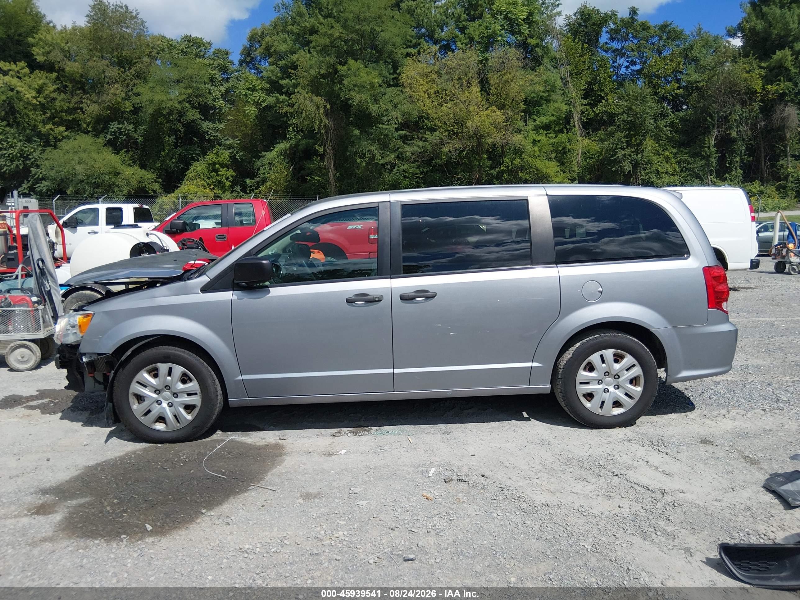 2019 DODGE GRAND CARAVAN SE